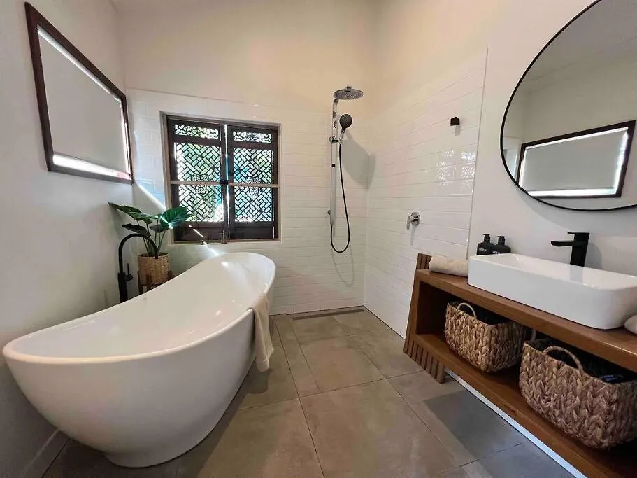 Bamboo Beach House & Studio Byron Bay